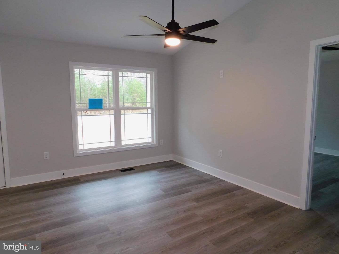11190 Round Hill Estate Dr photo 4