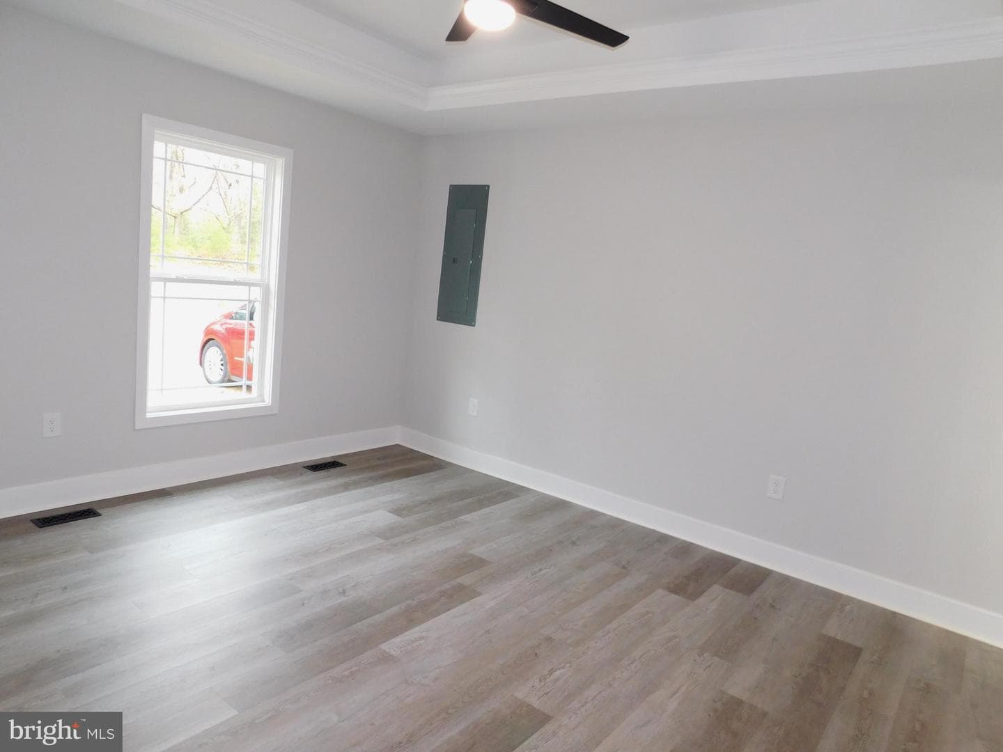 11190 Round Hill Estate Dr photo 5