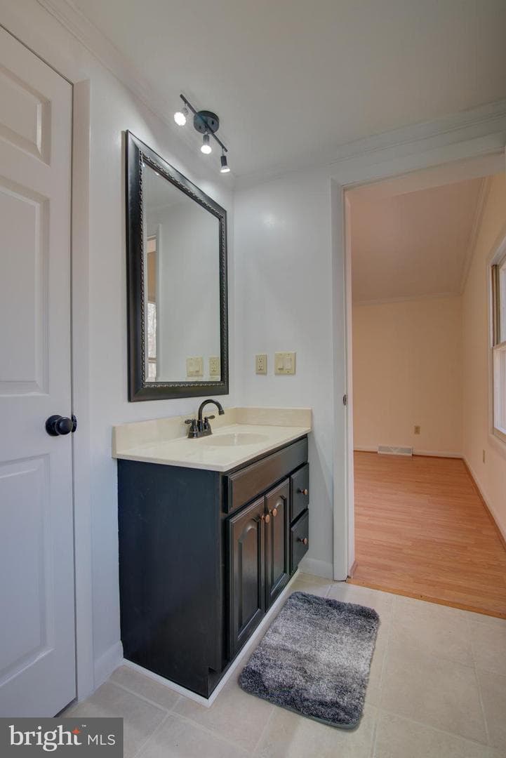 14288 Round Hill Road photo 39