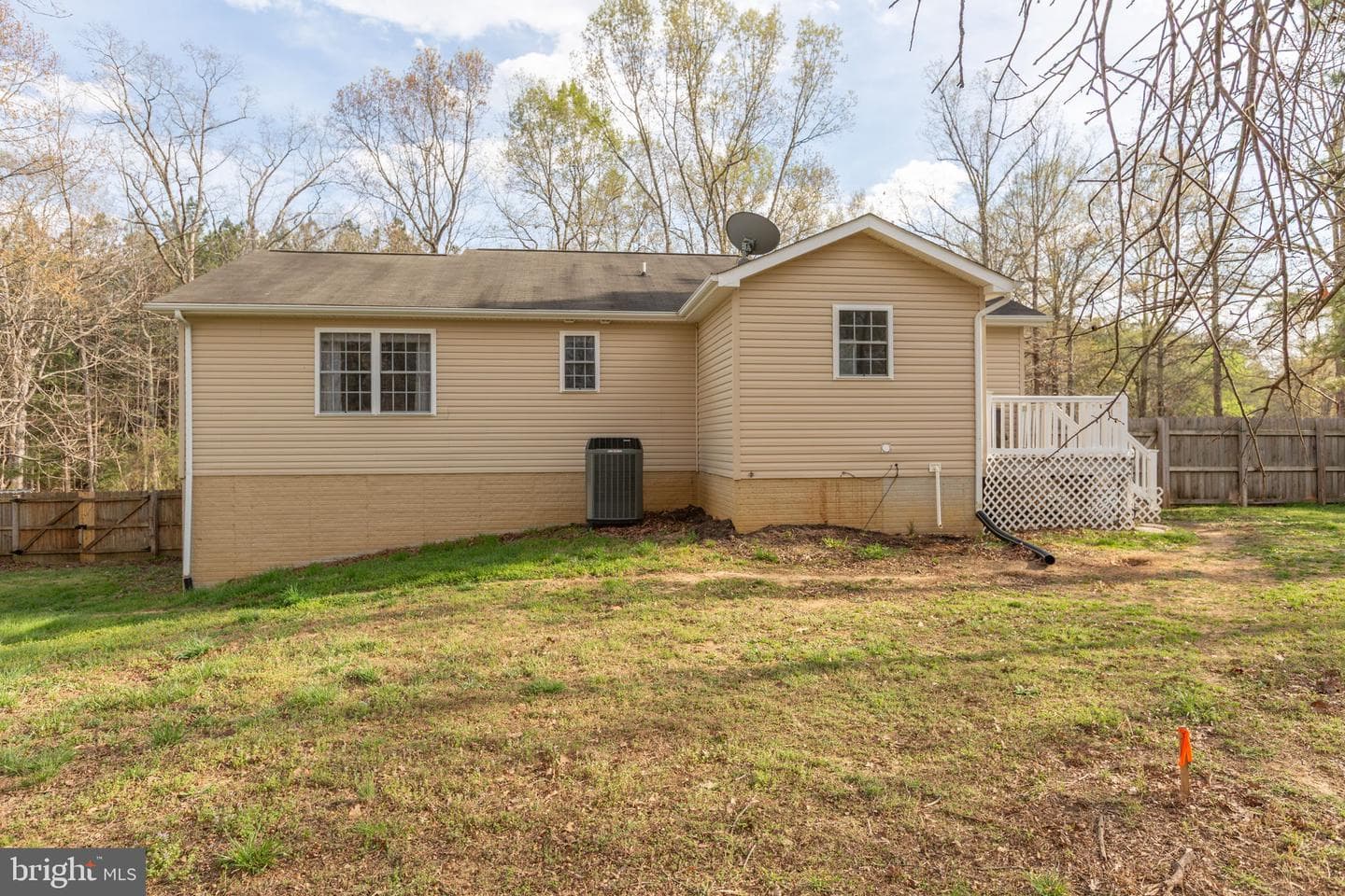 16283 Round Hill Road photo 10