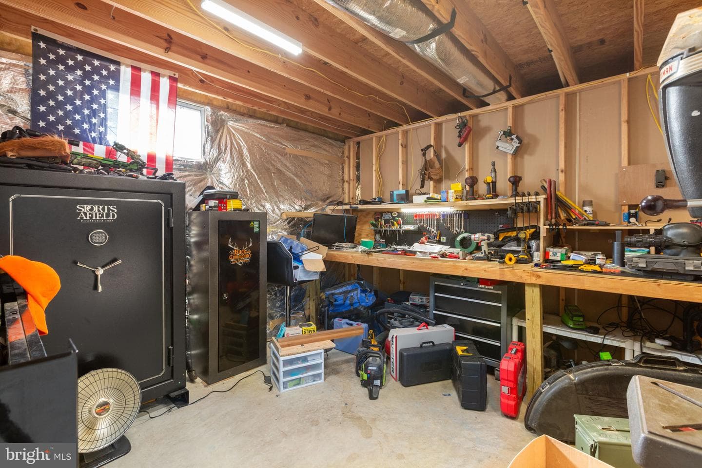 16283 Round Hill Road photo 37