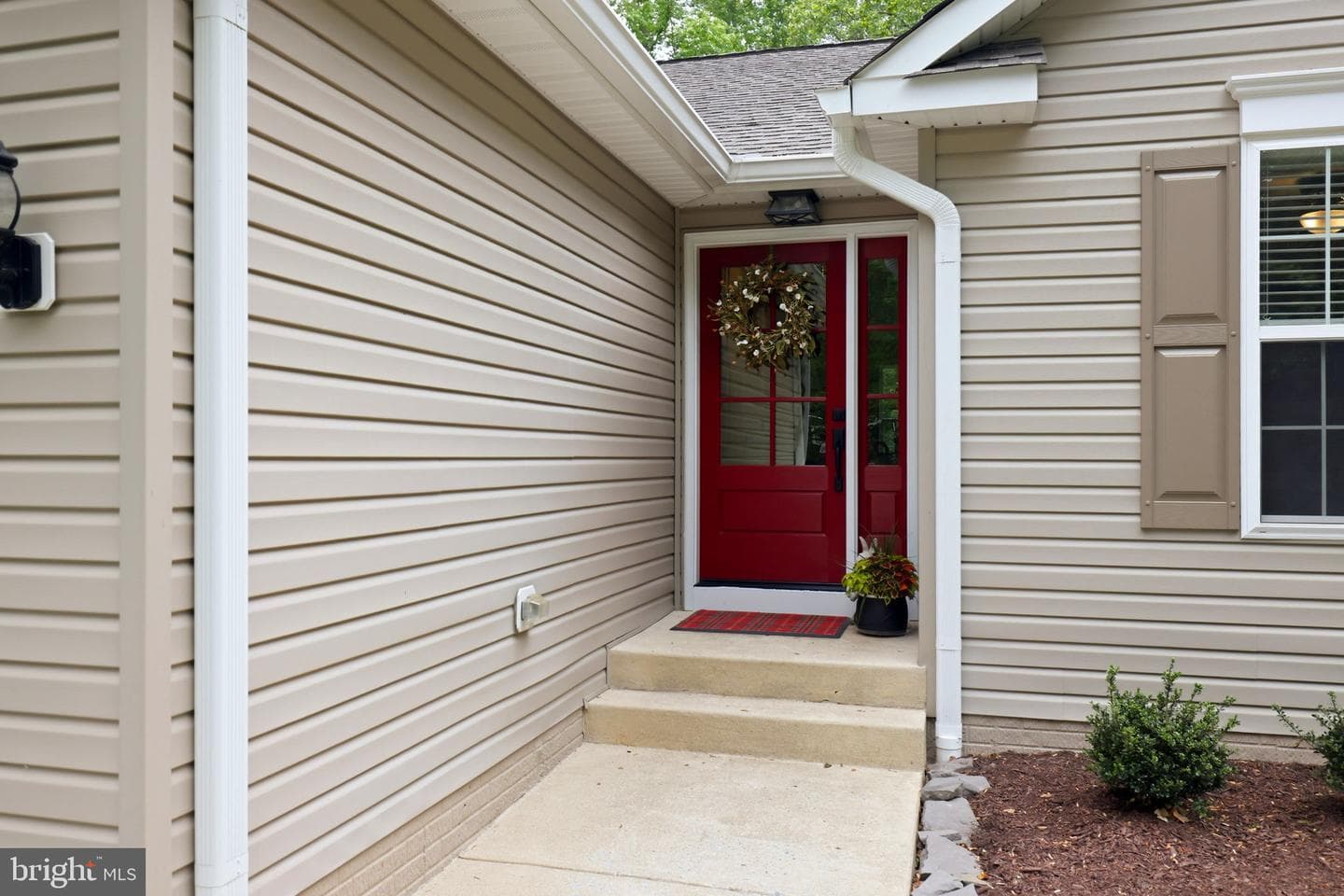 7039 Antler Lane photo 4