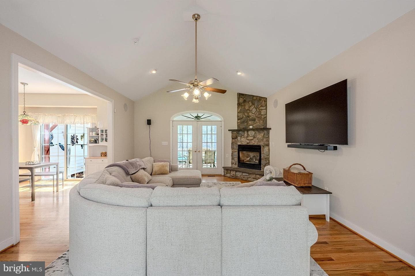 18224 Green Boulevard photo 13