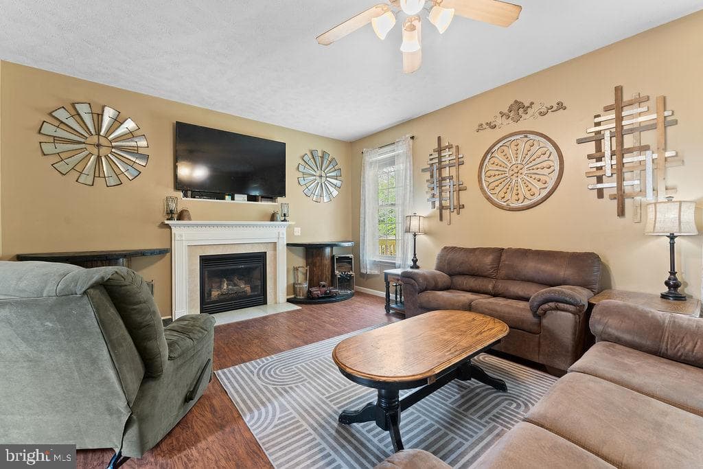 1387 Charleston Street photo 11