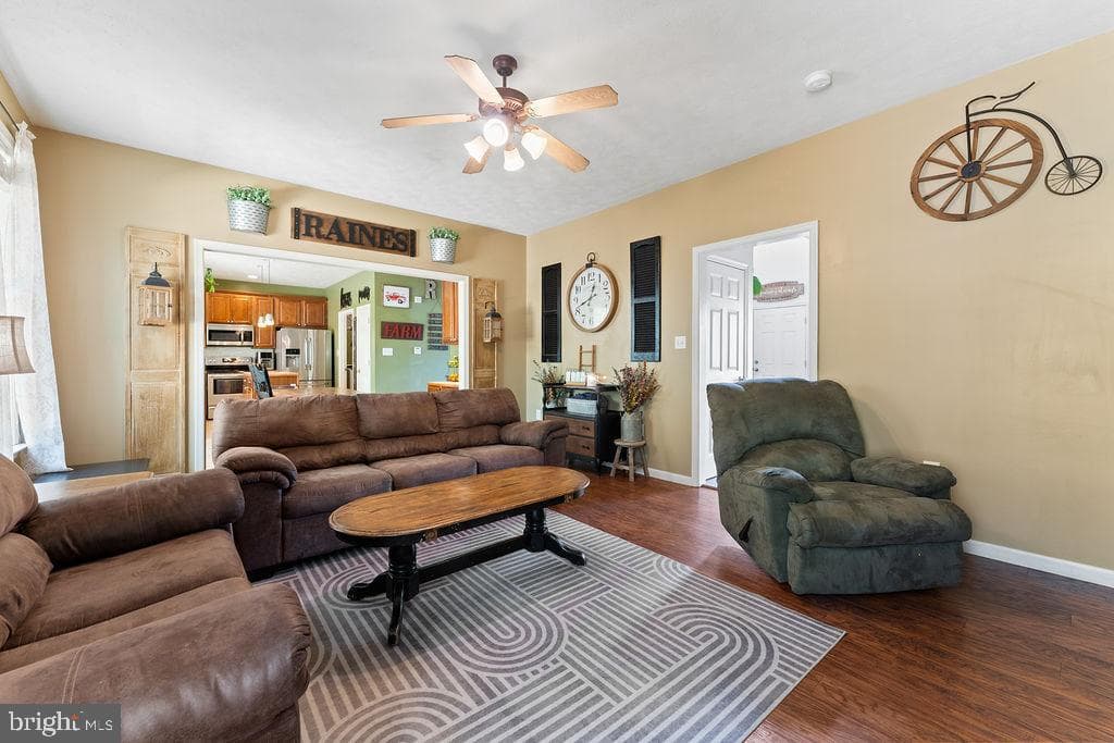 1387 Charleston Street photo 13