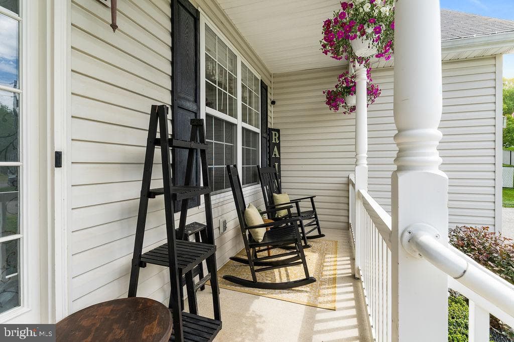 1387 Charleston Street photo 2