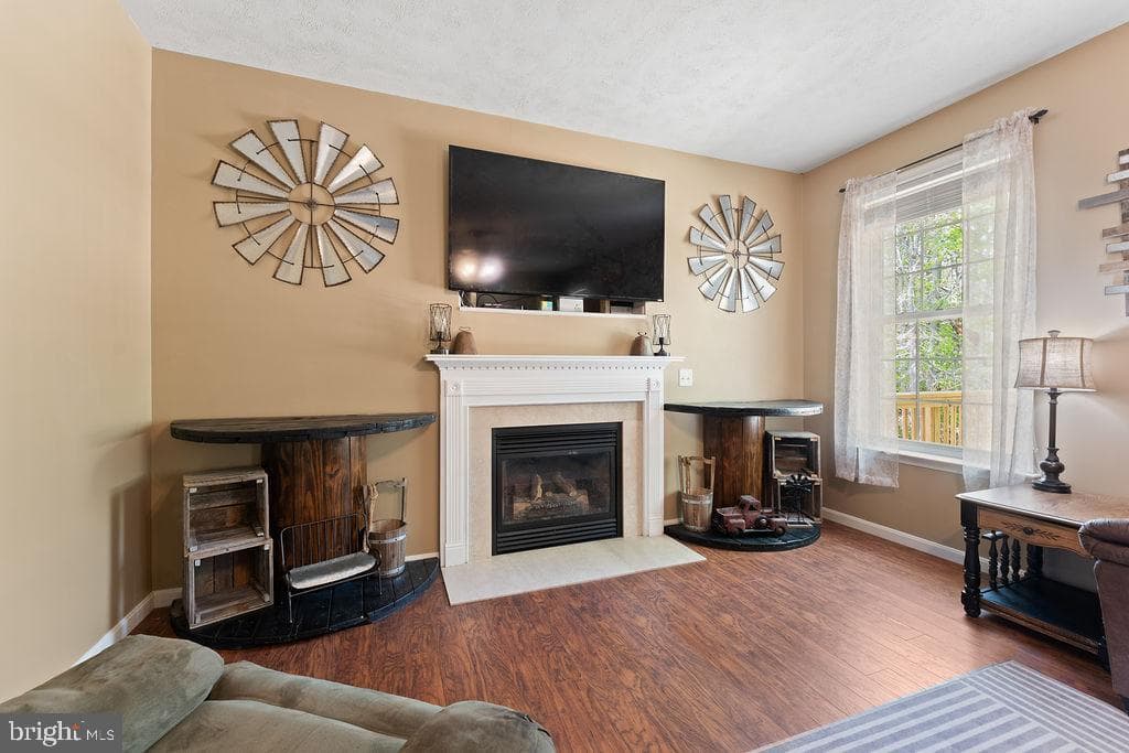 1387 Charleston Street photo 23
