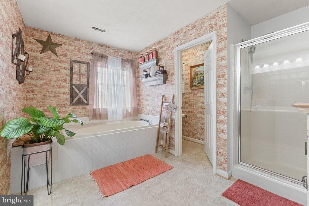 1387 Charleston Street photo 36