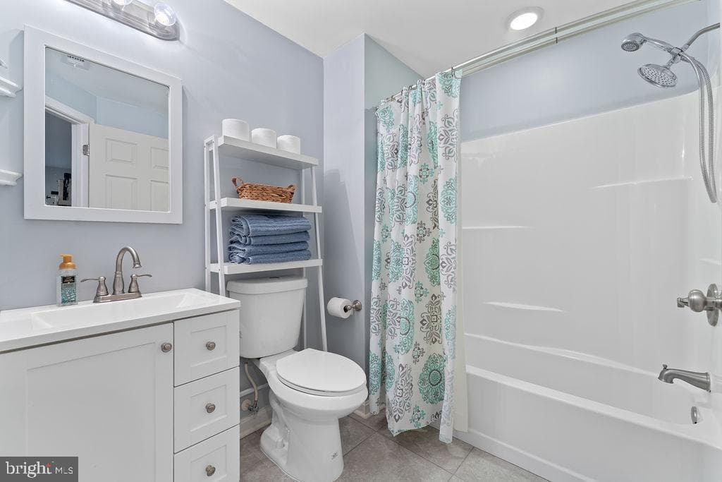 1387 Charleston Street photo 42