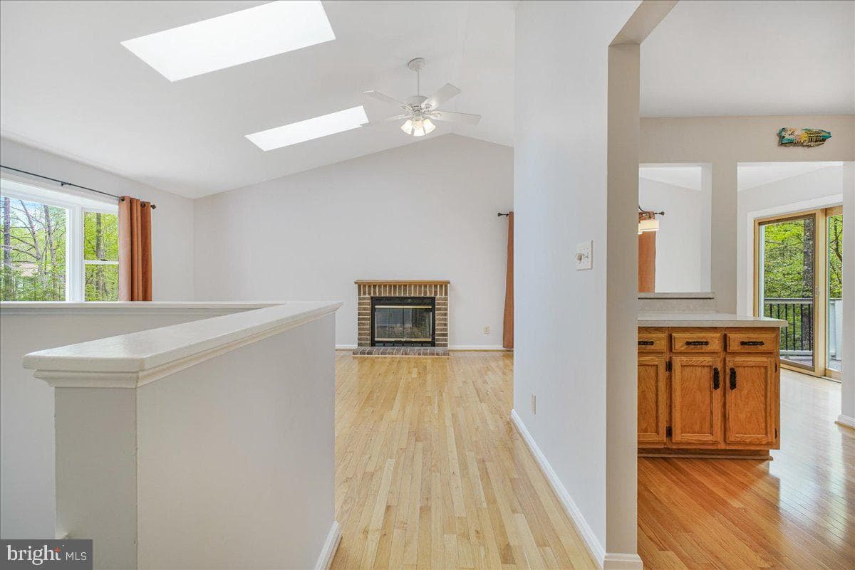 10464 Eisenhower Drive photo 4