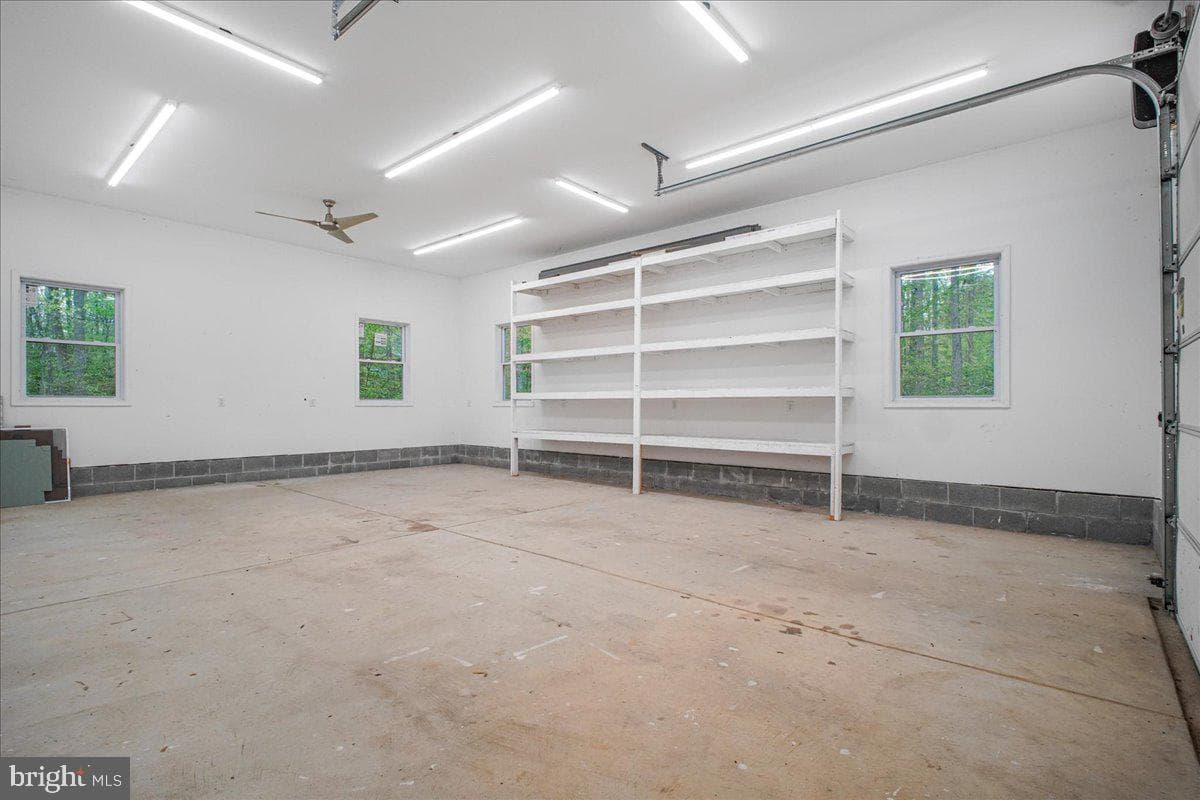 10464 Eisenhower Drive photo 42