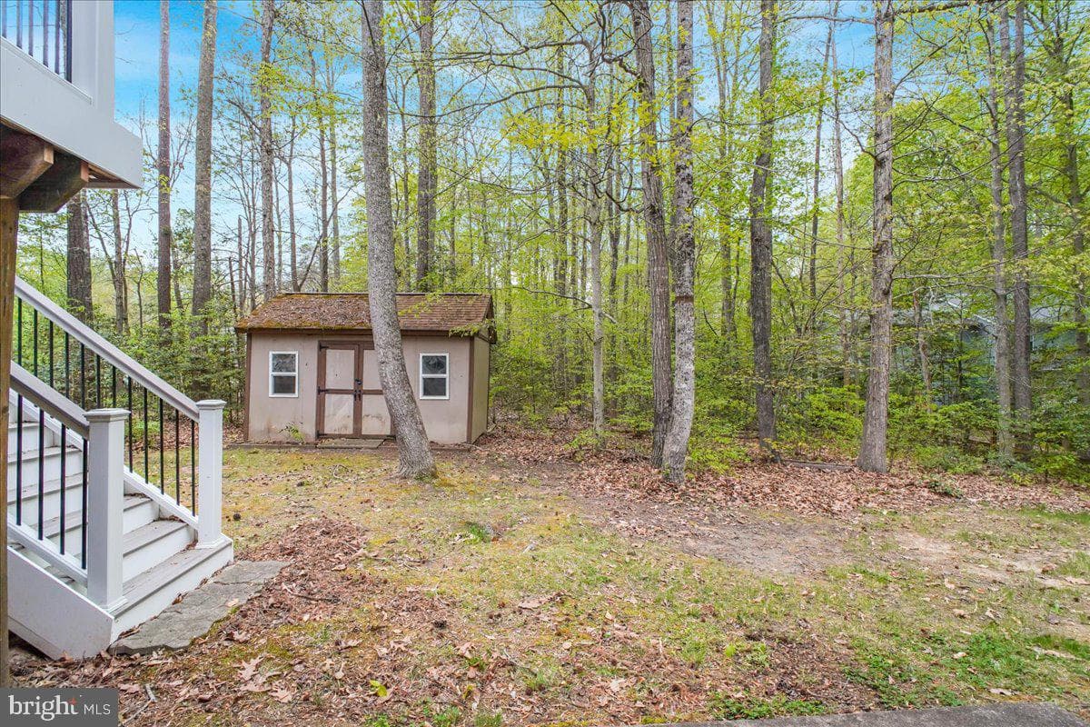 10464 Eisenhower Drive photo 52