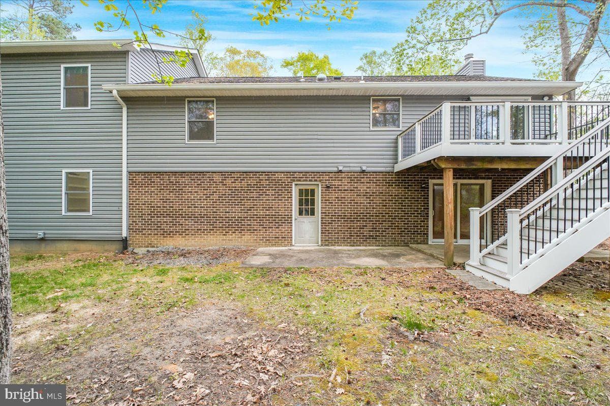 10464 Eisenhower Drive photo 56