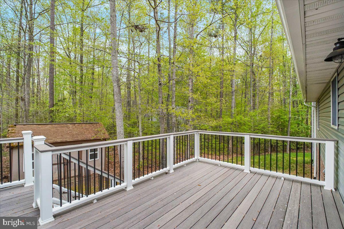 10464 Eisenhower Drive photo 58