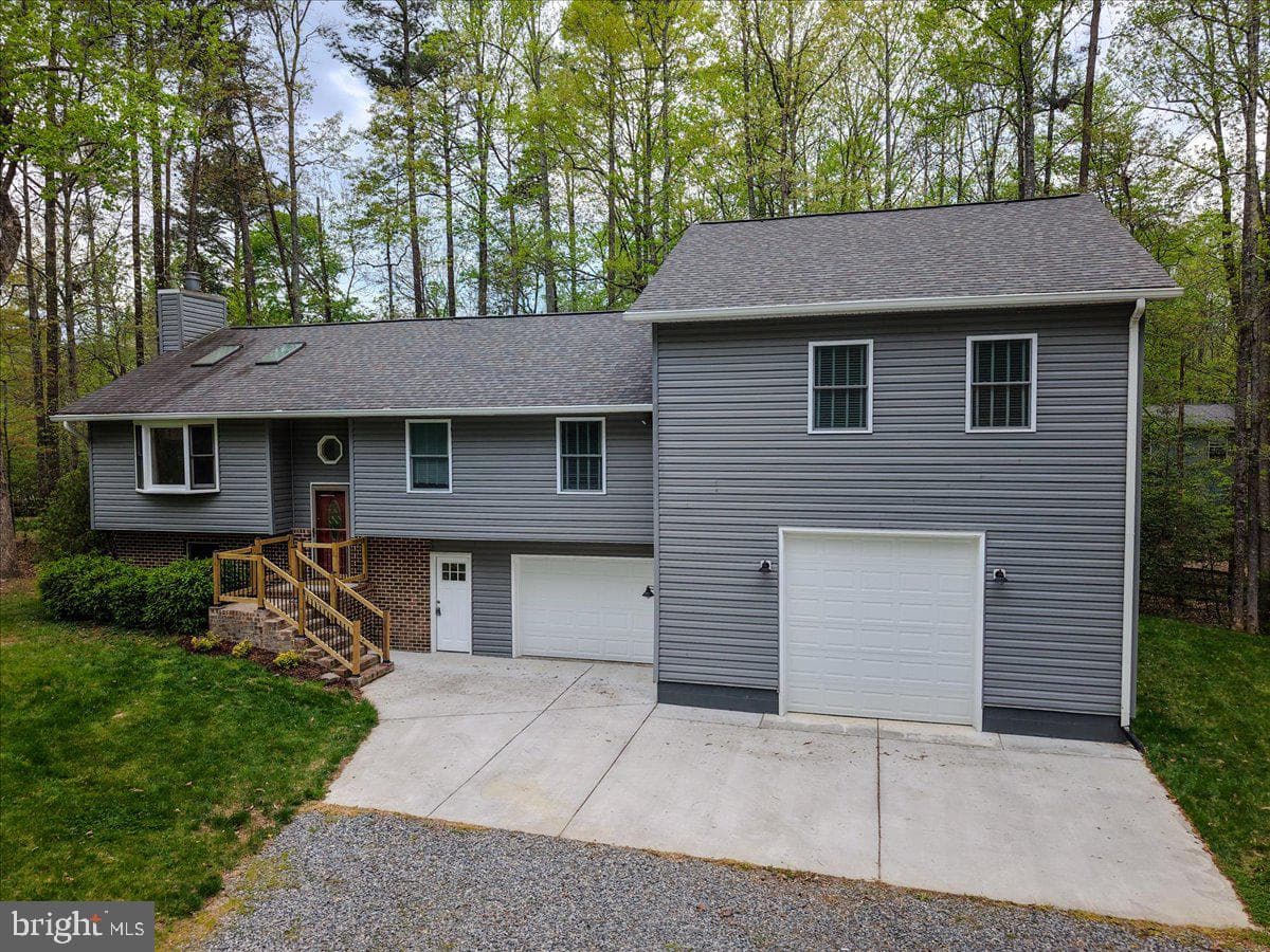 10464 Eisenhower Drive photo 69