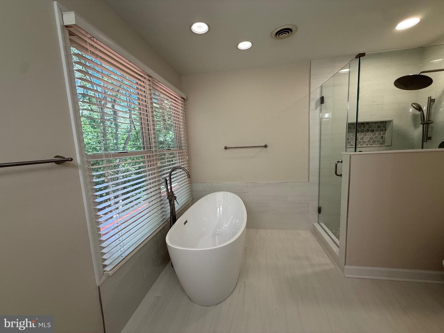 8376 Summerbeam Drive photo 5