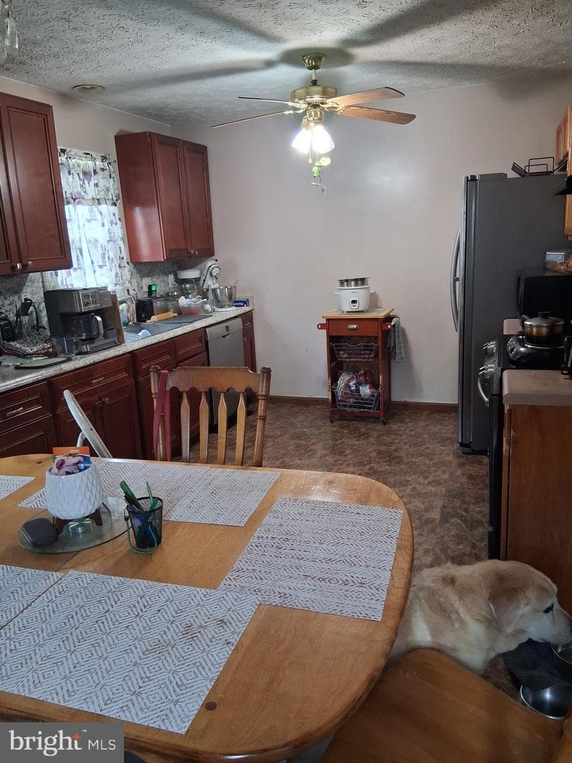 9804 Mohawk Drive photo 3