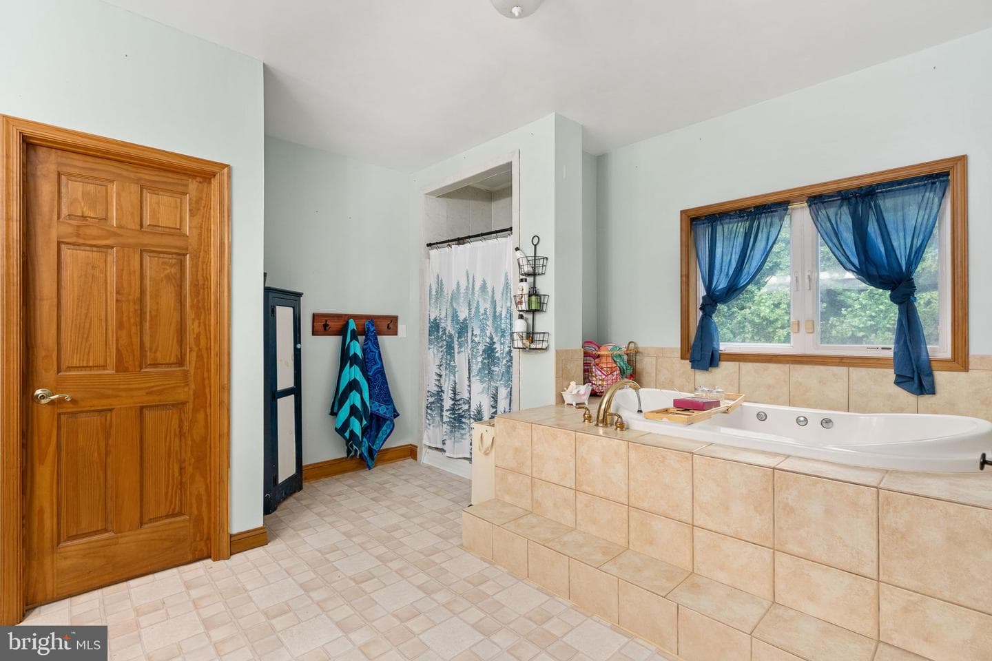 8143 Gallant Green Drive photo 12