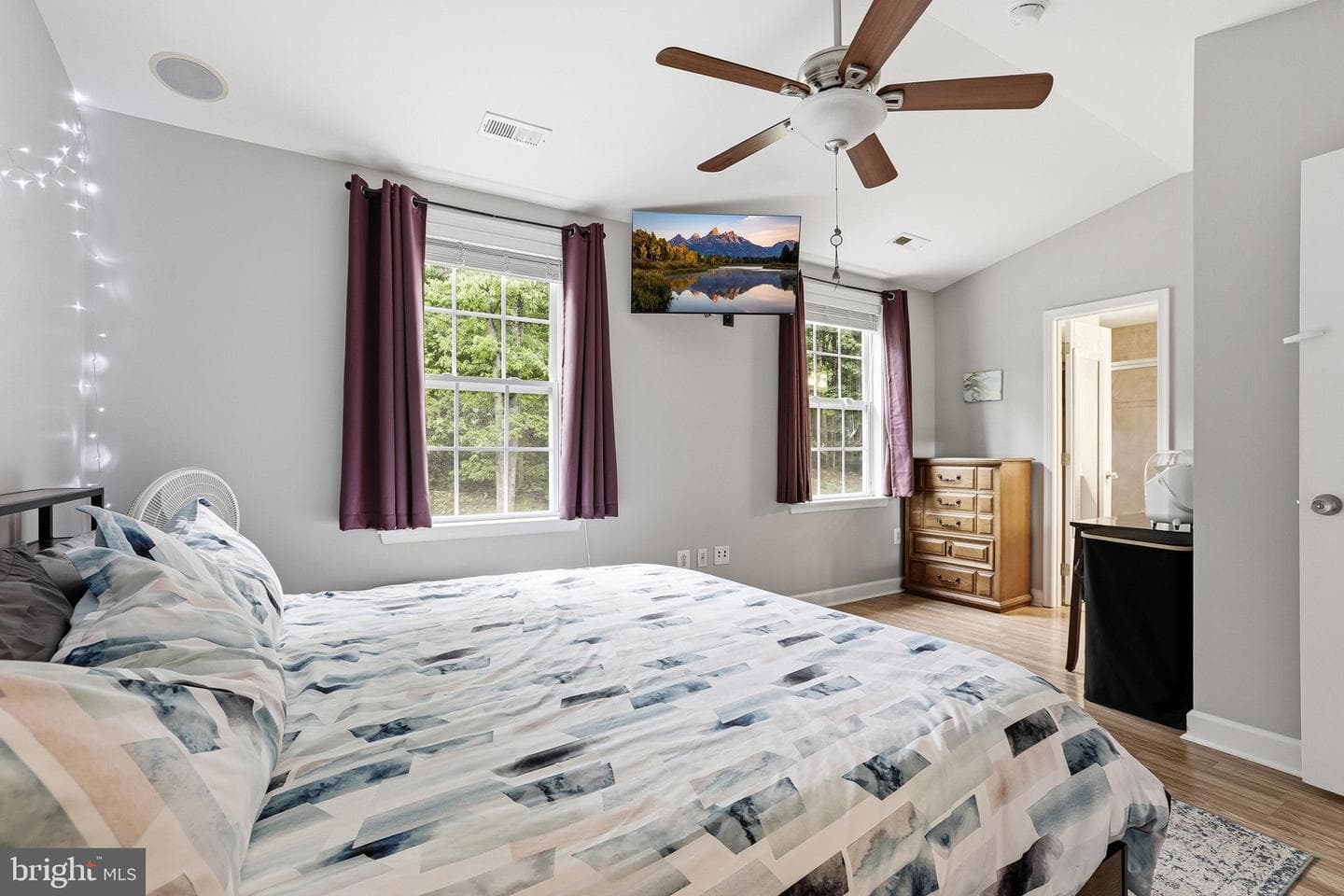 13601 Round Hill Road photo 22