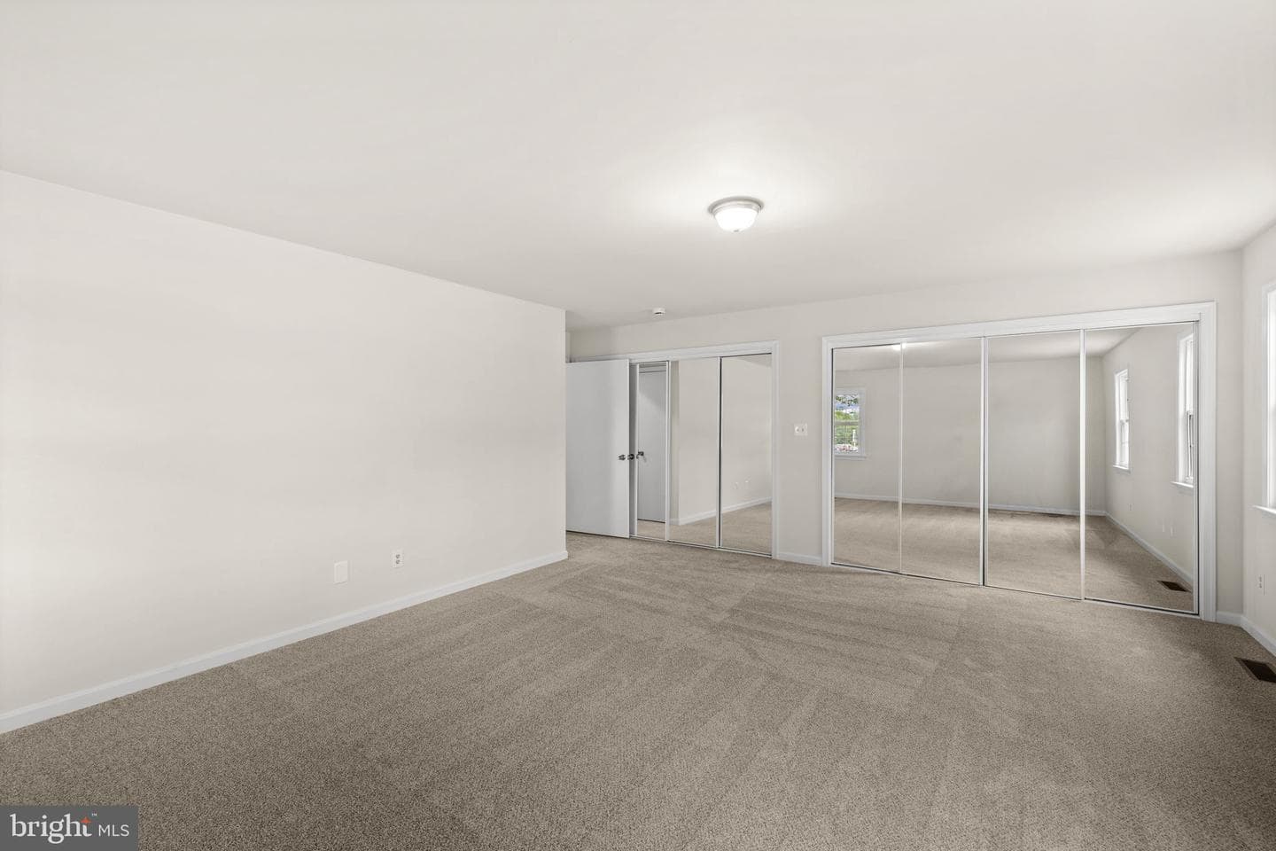 8267 Kings Highway photo 32