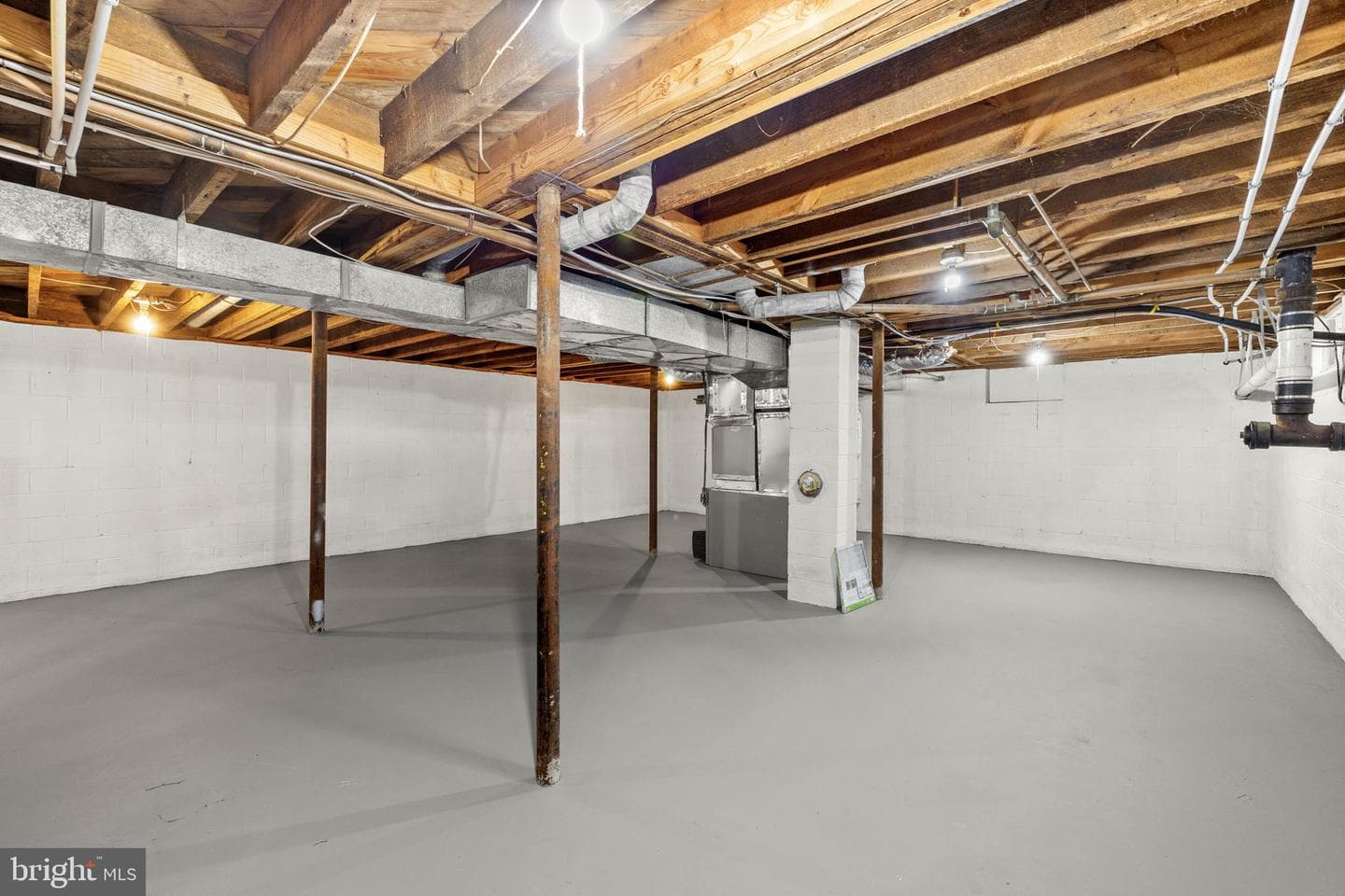 8267 Kings Highway photo 40