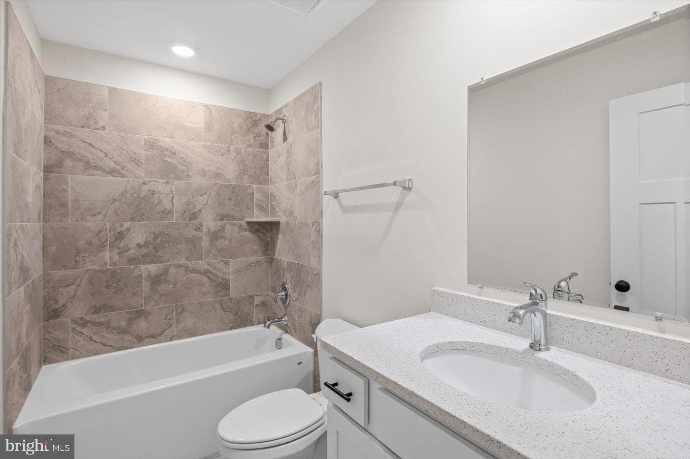 8339 Kennedy Drive photo 27