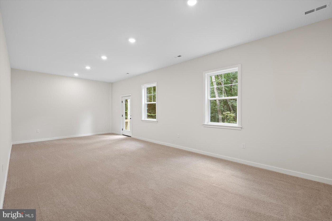 8339 Kennedy Drive photo 37