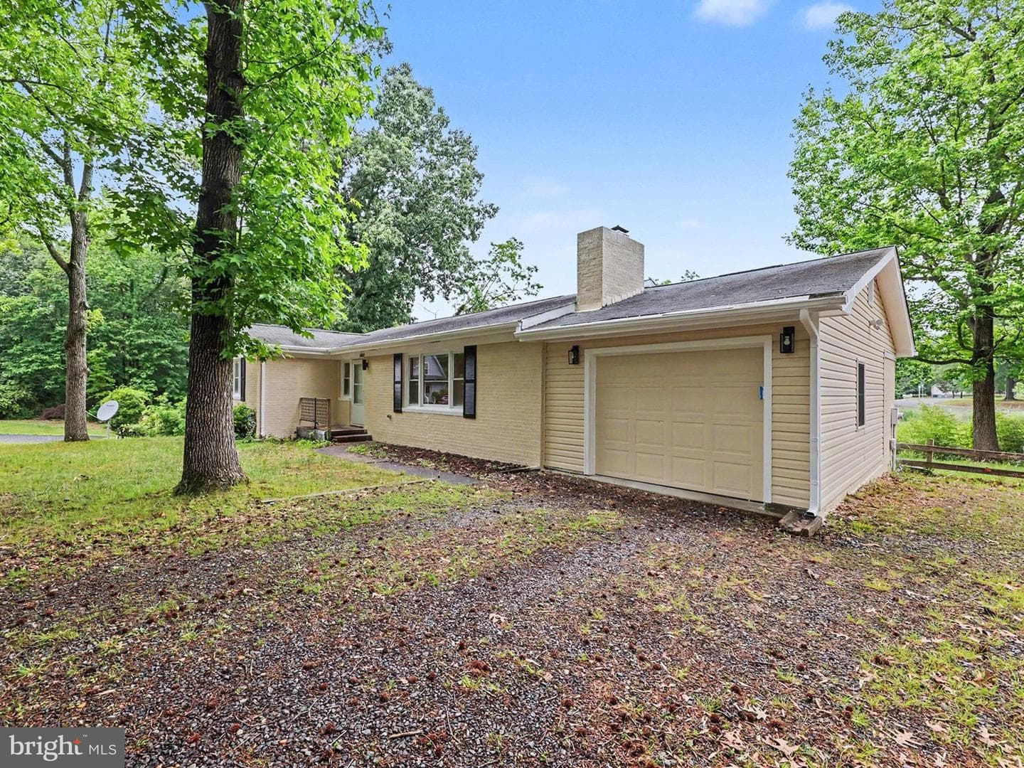 6223 Townsend Drive photo 3