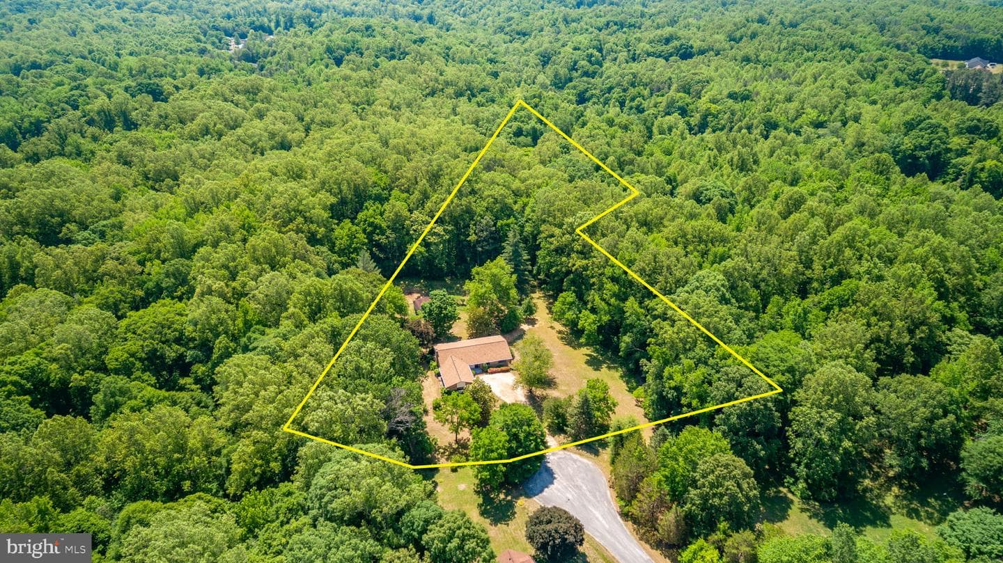 5434 Strawberry Lane, King George