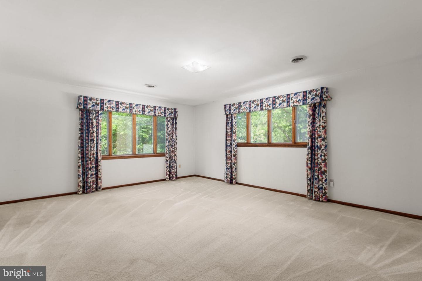 5434 Strawberry Lane photo 31