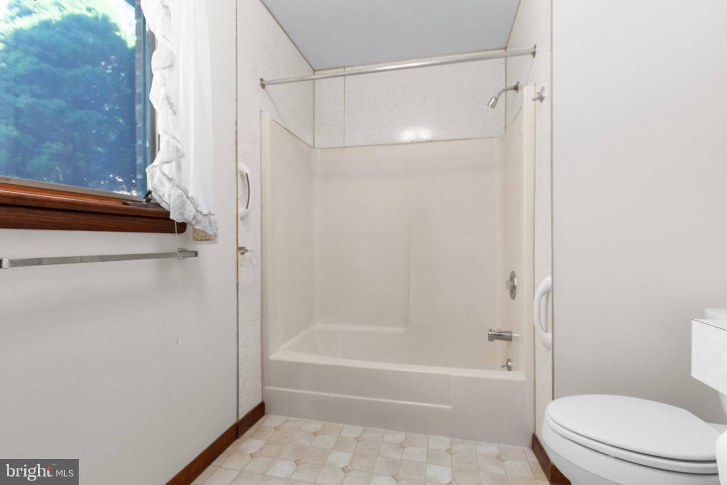 5434 Strawberry Lane photo 37