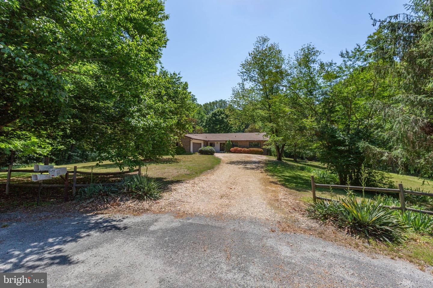 5434 Strawberry Lane photo 5