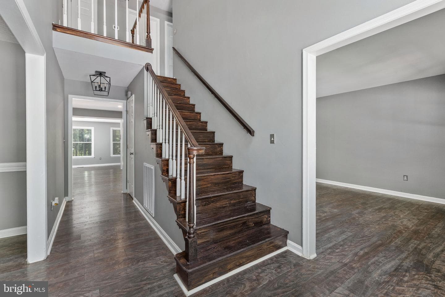 2381 Nancy Lane photo 10