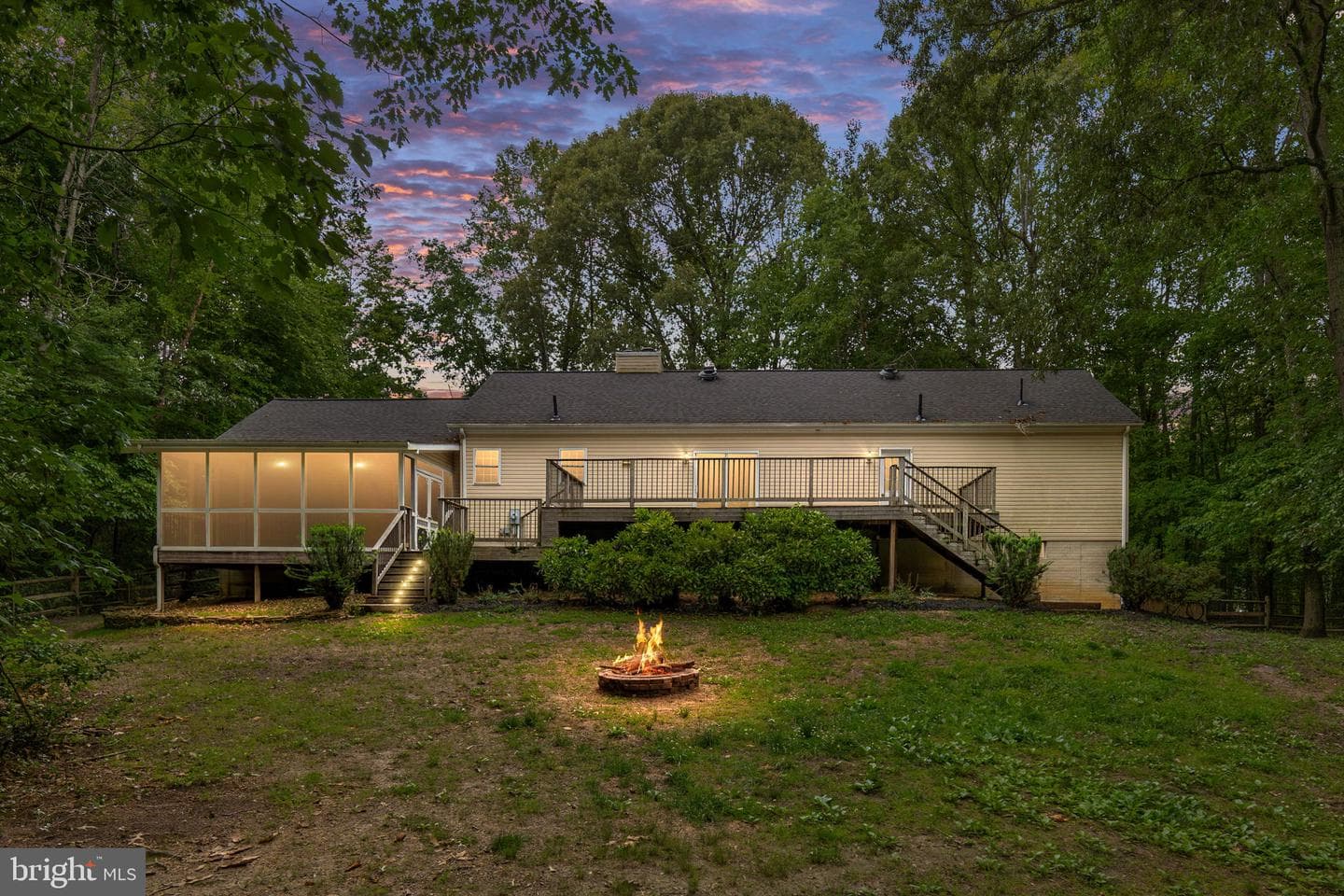 9563 Mohawk Drive photo 2
