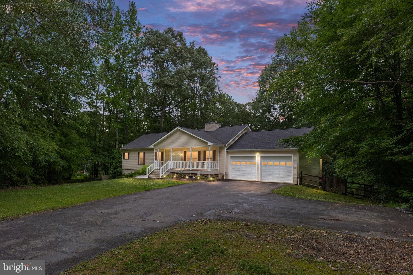 9563 Mohawk Drive photo 3