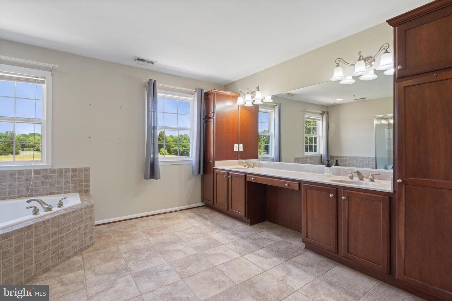2076 Percheron Drive photo 34