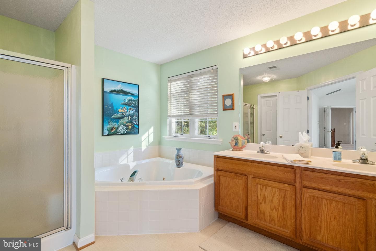 14760 Peach Tree Lane photo 29