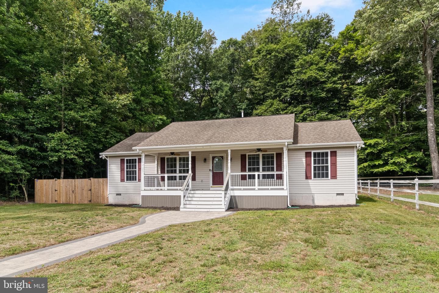 14479 Round Hill Road photo 4