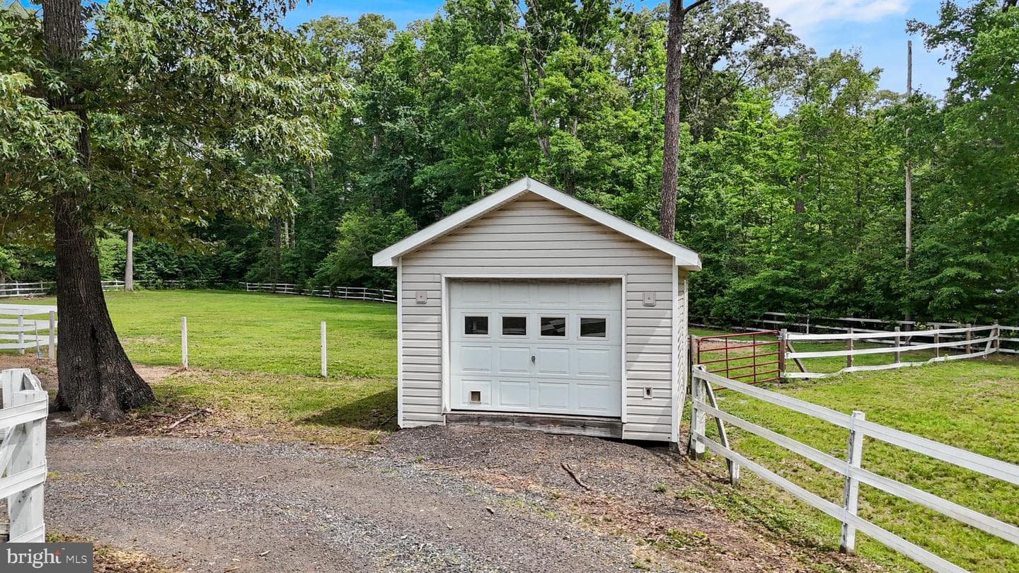 14479 Round Hill Road photo 56