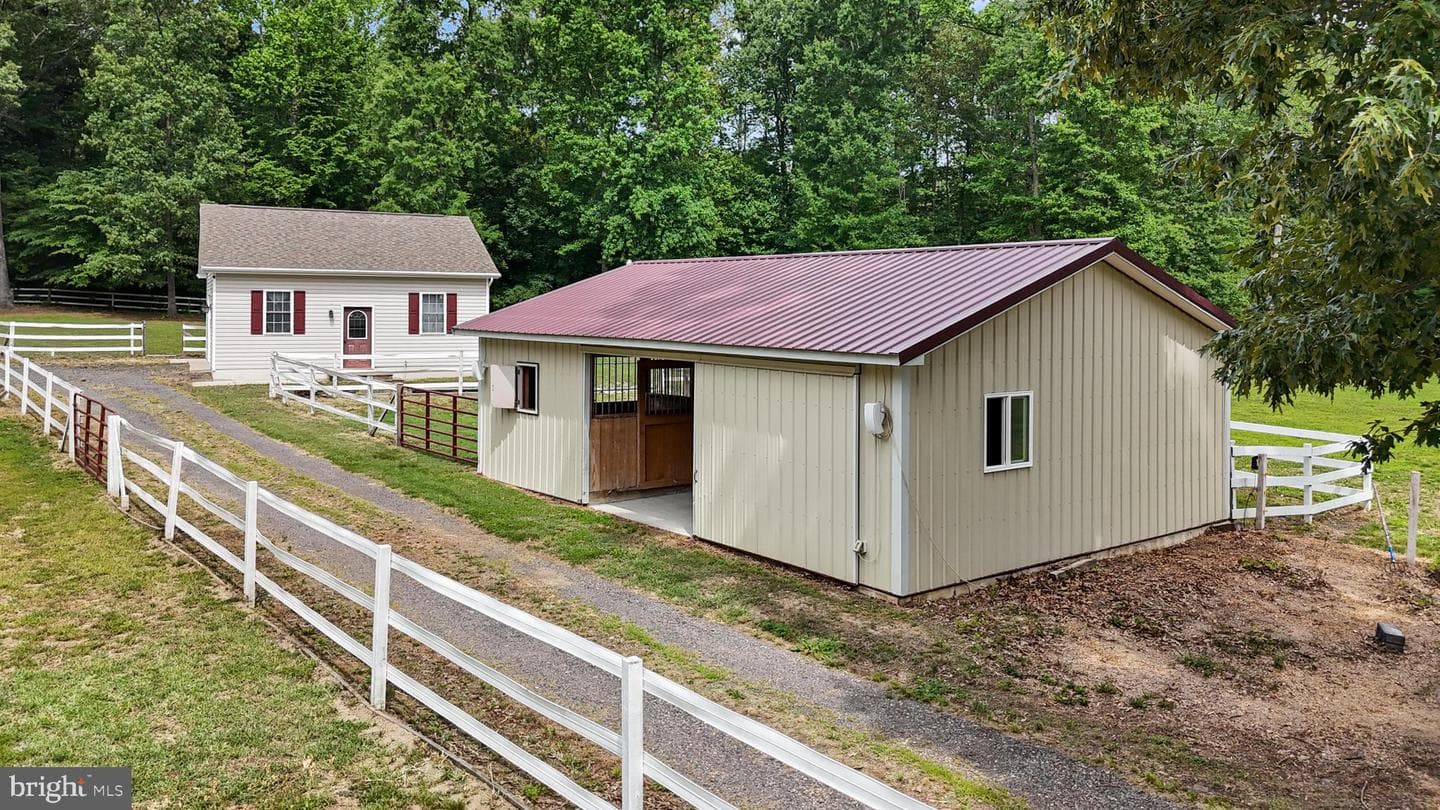 14479 Round Hill Road photo 57