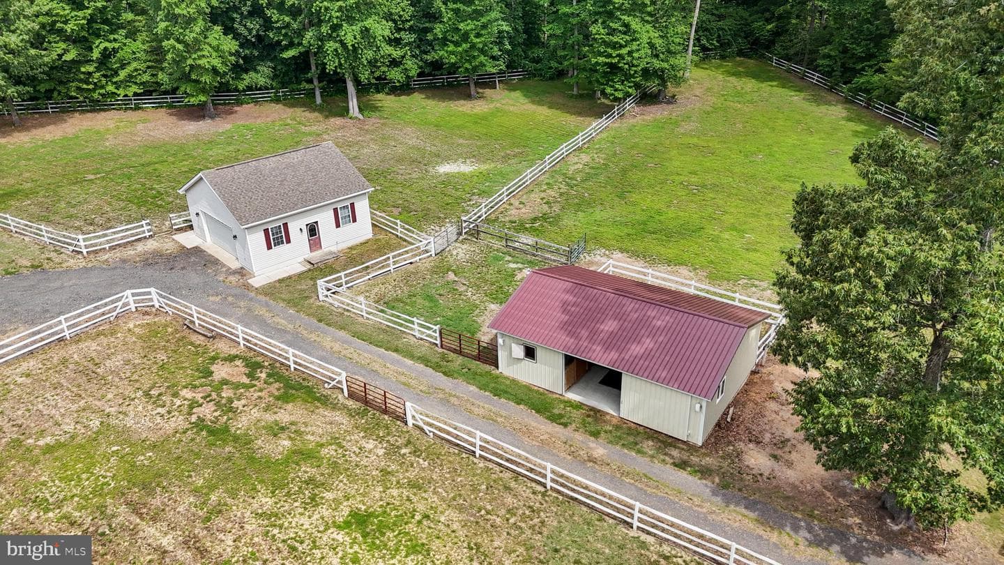 14479 Round Hill Road photo 58