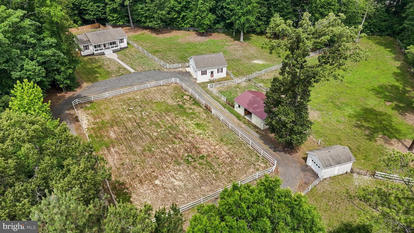 14479 Round Hill Road photo 68