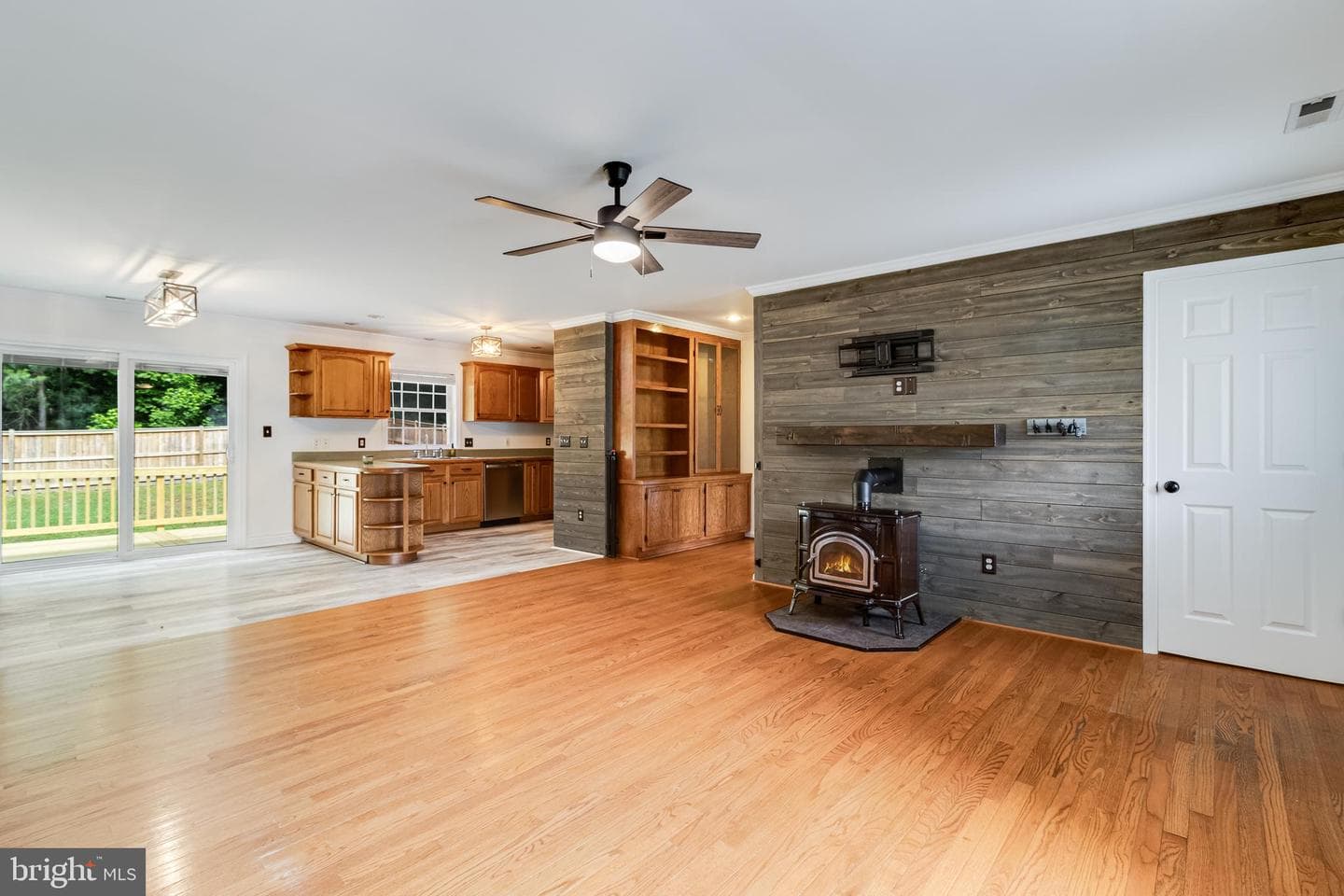 14479 Round Hill Road photo 8