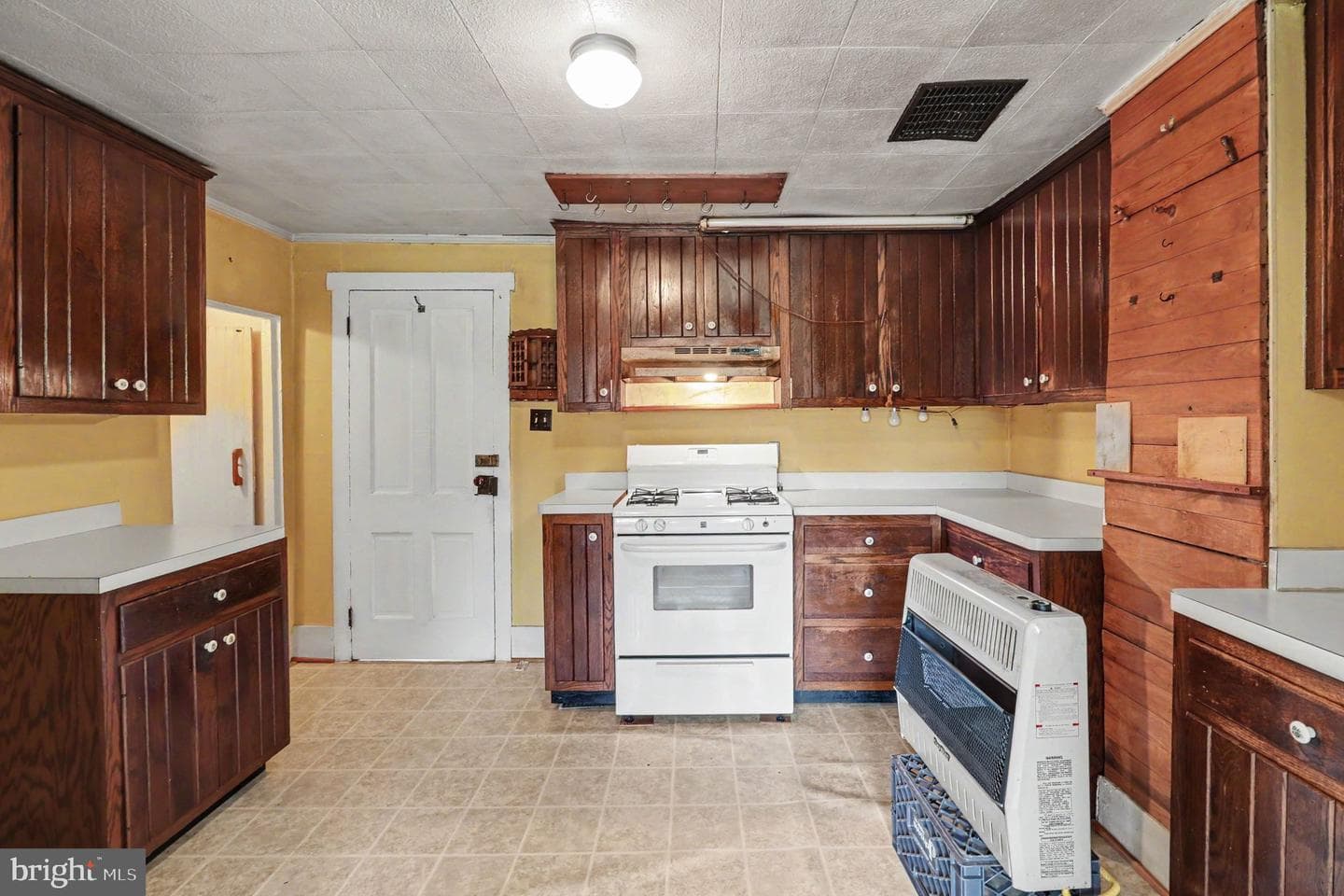 17345 Emma Lane photo 13