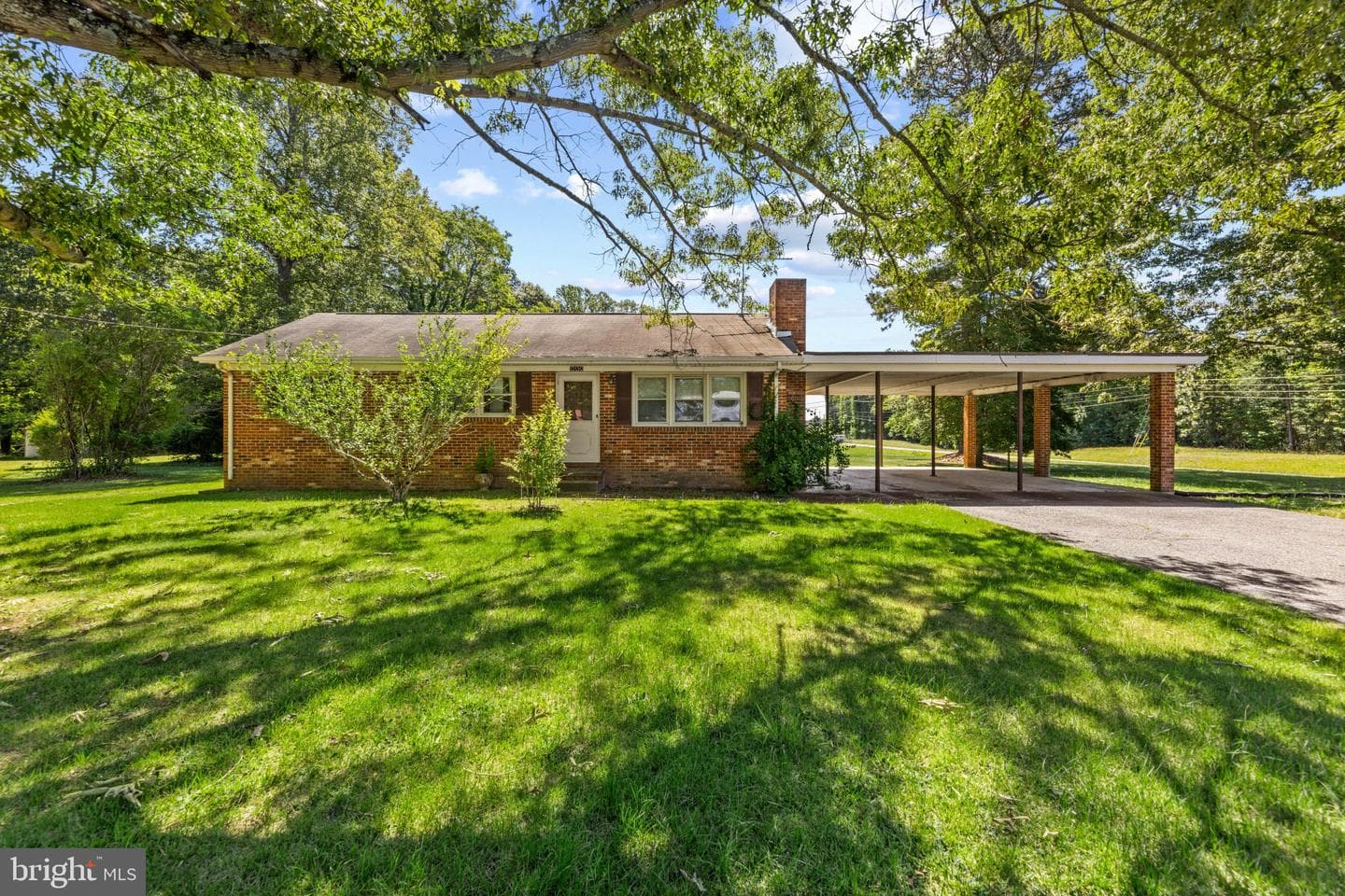 13130 Round Hill Road photo 1