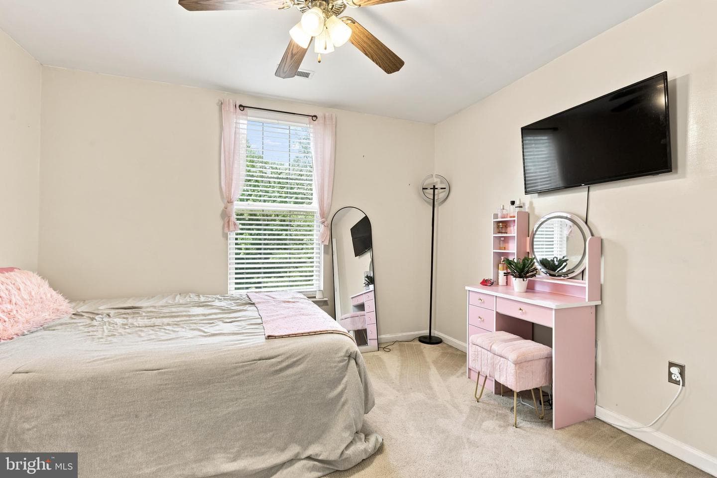 5200 Drakes Court photo 30