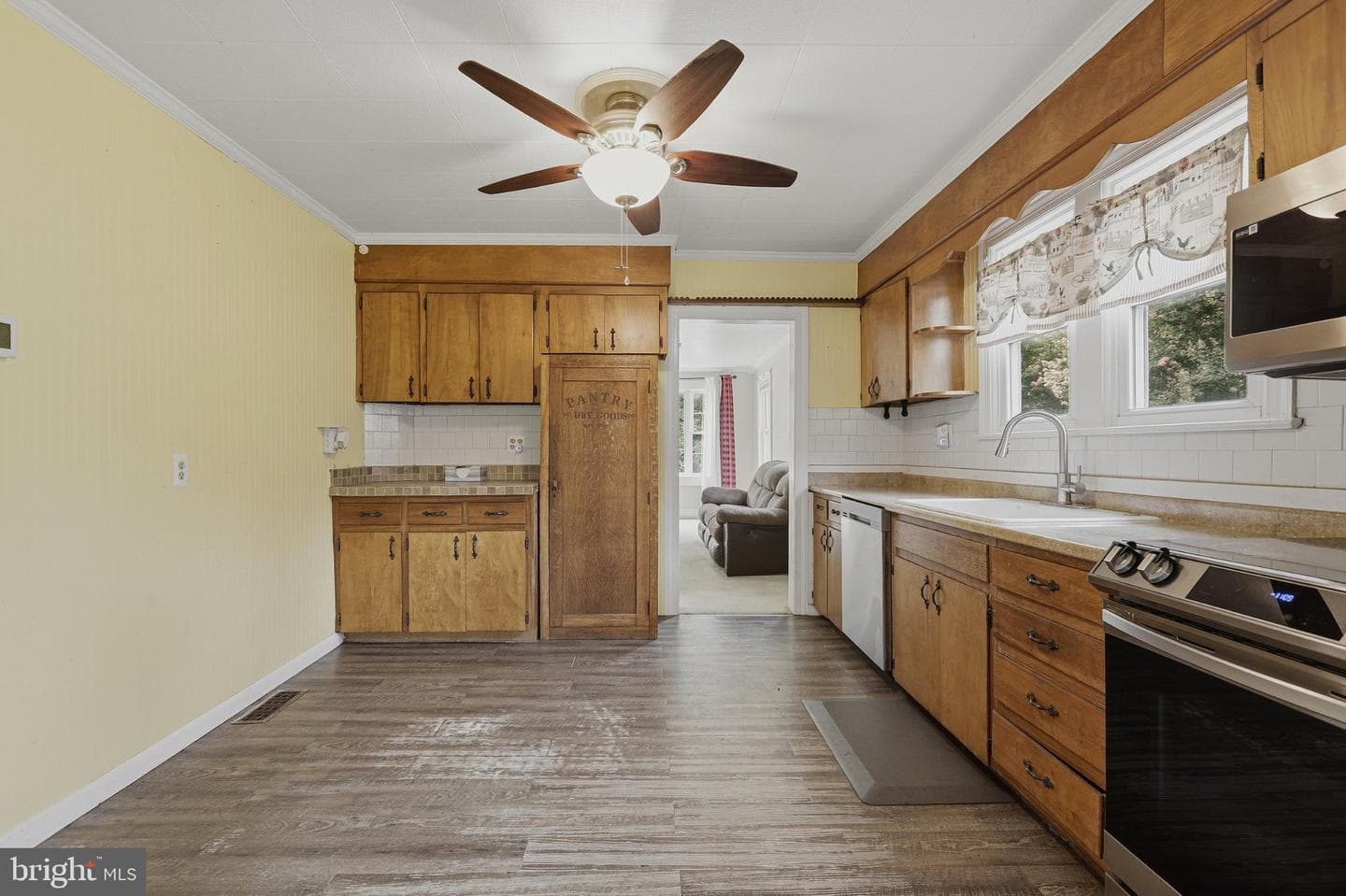 2137 Belvedere Drive photo 24