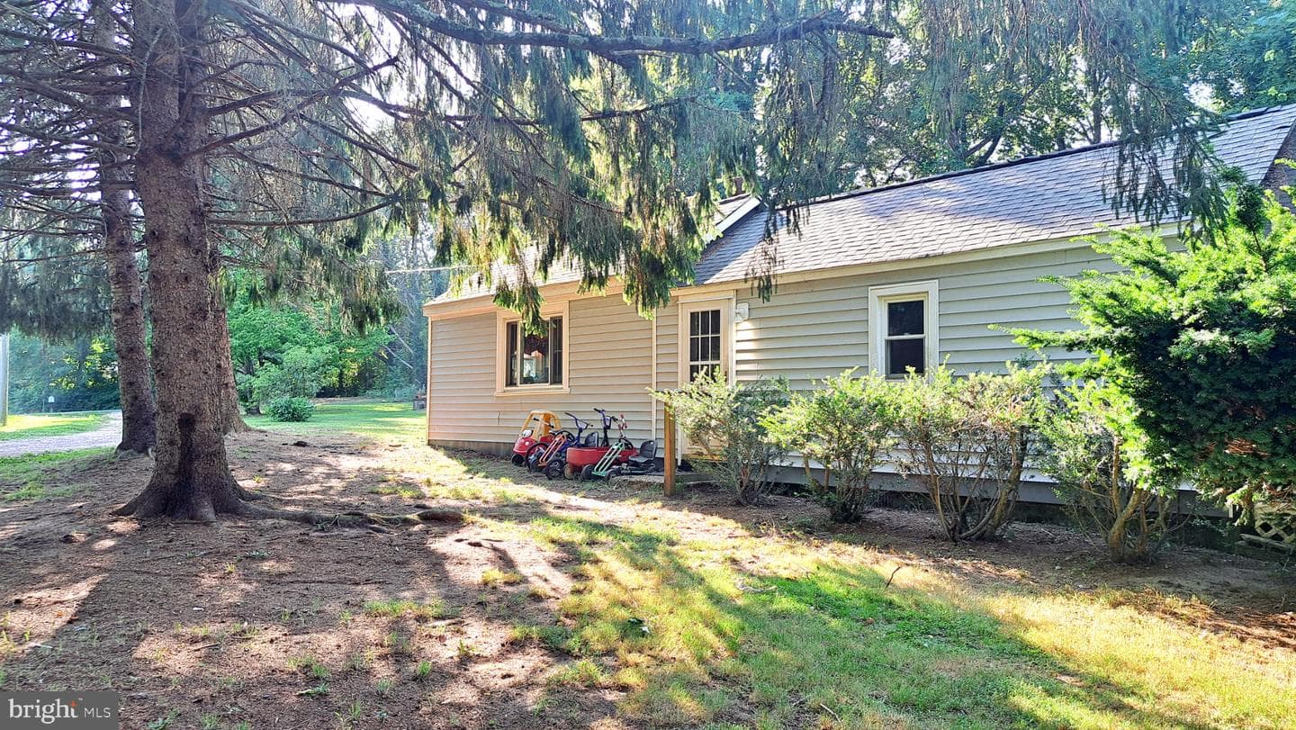 11285 Pine Hill Road photo 6