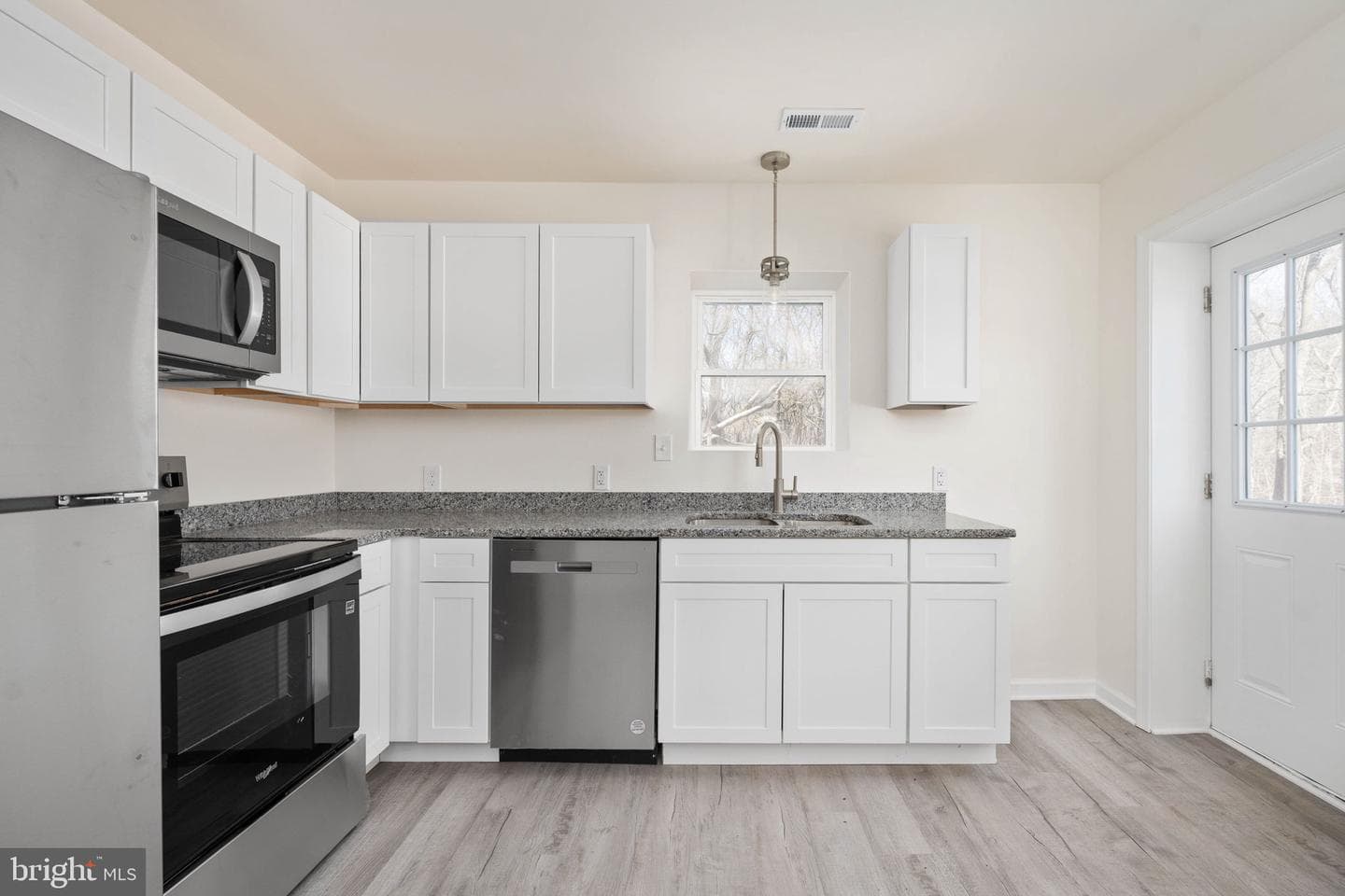 8061 James Madison Parkway photo 20