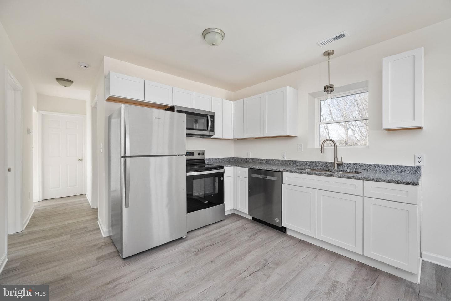 8061 James Madison Parkway photo 22